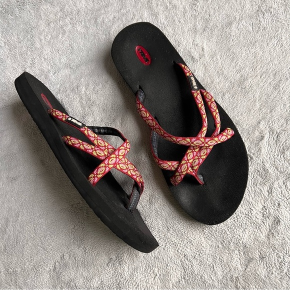 Teva Shoes - Teva Mush Olowahu Strappy Comfort Flip Flop Sandals Pink Green Paisley Sz 10